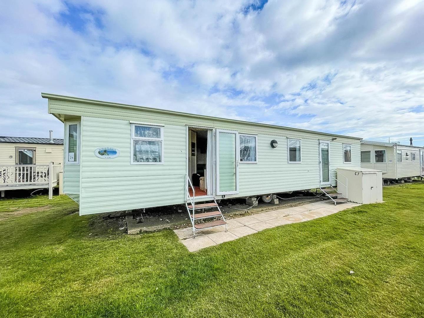 ホテル 8 Berth Caravan For Hire At Heacham Holiday Park In Norfolk Ref 21024F エクステリア 写真